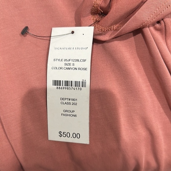 Signature, studio size S cold shoulder lace, neck, mauve dress NWT - Picture 5 of 6